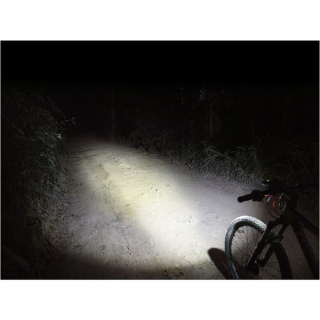 Lampa rowerowa przednia Fenix BC30 V2.0