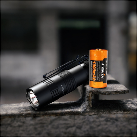 Latarka taktyczna LED Fenix PD26R ACE
